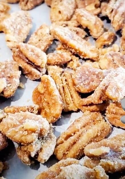 Crockpot Fireball Whiskey Candied Pecans – A Sweet, Spicy, and Boozy Snack Perfect For Game Day - NewsBreak Crockpot Candy Pecans, Creamed Corn Cornbread, Spicy Nuts, Country Food, Crockpot Candy, Cinnamon Whiskey, Fireball Whiskey, Alcoholic Desserts, Pumpkin Sugar Cookies