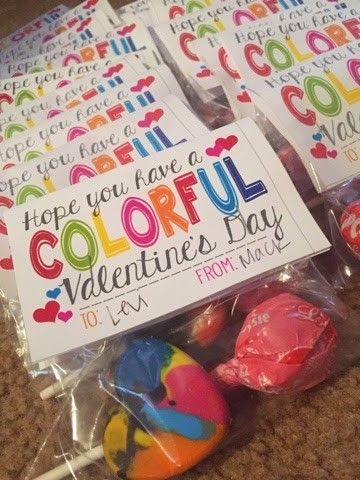 DIY Melted Crayon Valentines - Views From a Step Stool Homemade Crayons, Toddler Crayons, Crayon Valentines, Monster Valentines, Crayon Gifts, Diy Crayons, February Ideas, Crayon Heart, Broken Crayons