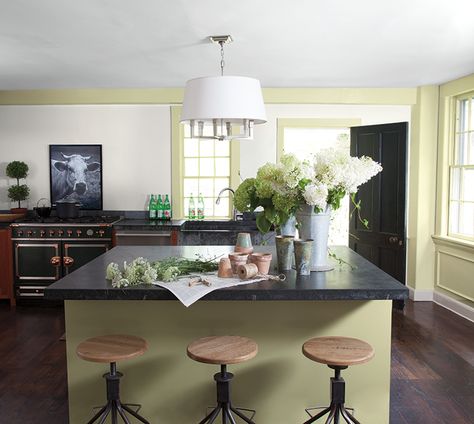 Green Paint Color by Family - Benjamin Moore's Chantilly Lace OC-65. Via @benjamin_moore Green Kitchen Ideas, Lime Green Walls, Wooden Worktops, Kitchen Colour Schemes, Green Paint Colors, Green Cabinets, Green Tile, Kitchen Color, Kitchen Remodeling Projects