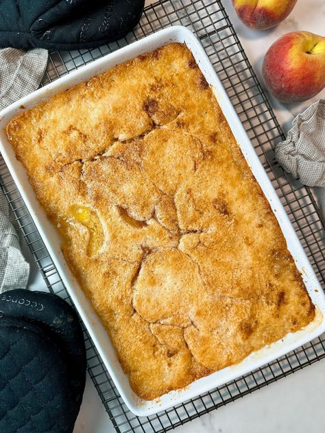 Peach Cobbler Pork Soup, Vegetarian Desserts, Easy To Make Desserts, Celebrity Chef, Desserts To Make, Peach Cobbler, Celebrity Chefs, Joanna Gaines, Vegetable Side Dishes