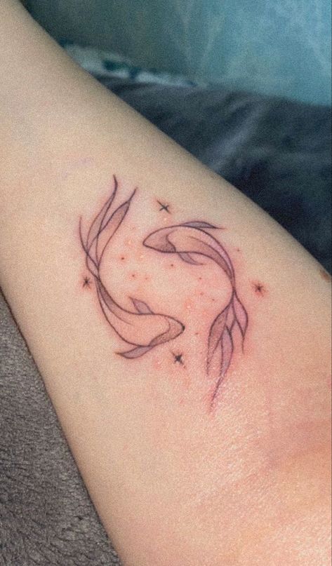 #piscestattoo #pisces #starsigns #tattoo #astrology #fish Moon Pisces Tattoo, Tiny Pisces Tattoos, Pices Zodiac Tattoo Fish, Pisces Star Tattoo, Pisces Tattoo Fish, Pisces Moon Tattoo, Simple Pisces Tattoo, Pisces Fish Tattoo, Pisces Fish Tattoos