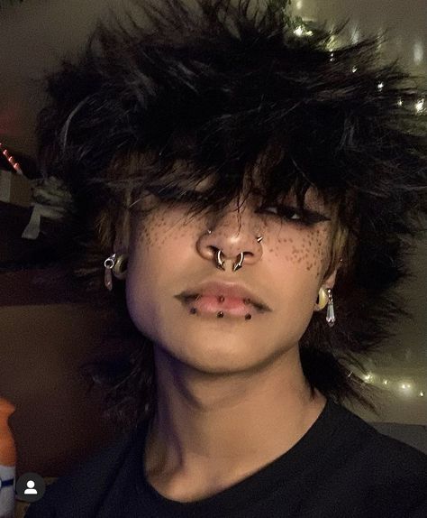 Goth Men Hairstyles, Alt Male Faceclaims, Emo Punk Hair, Male Punk Makeup, Male Emo Hair, Goth Hairstyles Men, Masc Goth Makeup, Punk Makeup Men, Jack Martin