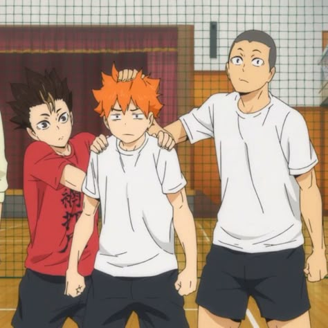 Tanaka And Nishinoya, Haikyuu Moments, Pic Ideas With Friends, Haikyuu Comic, Haikyuu To The Top, Haruichi Furudate, Nishinoya Yuu, Volleyball Anime, Haikyuu Wallpaper