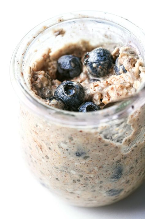 Superfood Overnight Oats - Wife Mama FoodieclockcutleryflagfolderinstagrampinterestfacebookprintsquaresFacebookInstagramPinterestTwitterYouTube Overnight Oats Recipe Easy, Raw Oats, Coconut Milk Recipes, Blueberry Breakfast, Oats Recipe, Super Food, Overnight Oats Recipe, Gluten Free Oats, Oats Recipes