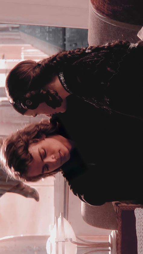 Padme And Anakin Pfp, Anakin And Padme Wallpaper, Star Wars Wallpaper Anakin And Padme, Anakin And Padme Wallpaper Aesthetic, Anakin And Padme Happy Ending, Anakin And Padme Episode 2, Star Wars Padme, Star Wars Planets, Anakin And Padme