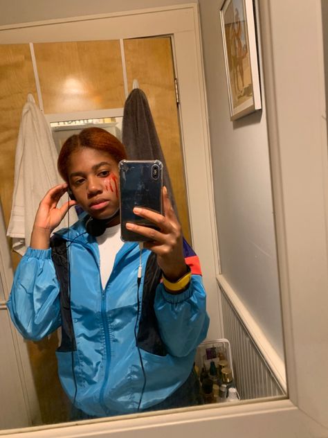 Max Stranger Things costume Stranger Things Halloween Costume, Stranger Things Costume, Stranger Things Halloween, Cosplay Makeup, Stranger Things, Rain Jacket, Halloween Costumes, Mirror Selfie