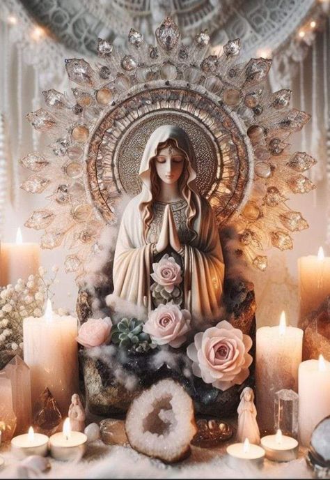 Divine Feminine Altar, Spiritual Altar Ideas, Altar Ideas Sacred Space, Spiritual Alter, Cleansing Space, Crystal Room Decor, Goddess Spirituality, Spiritual Altar, Sacred Woman