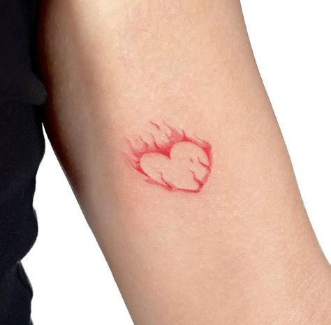 uzotattoo instagram Red Flame Heart Tattoo, Anatomical Heart On Fire Tattoo, Fireheart Tattoo, Burning Heart Tattoo, Heart On Fire Tattoo, Rip Tattoos For Mom, Magic Runes, White Ink Tattoo, Hearts On Fire