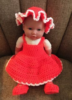 Perfect for your 16-inch doll, this Coral Baby Doll Sundress was crocheted by Craft Attic Resources. She has included the links to all 3 free patterns in her post. Doll Clothes Crochet, Dolls Ideas, Crochet Backpack Pattern, Baby Doll Clothes Patterns, Doll Clothes Patterns Free, Crochet Doll Dress, Crochet Backpack, Clothes Crochet, All Free Crochet