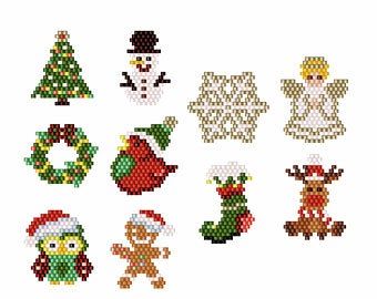 Pearl Weaving, Christmas Beading, Earring Christmas, Bead Matted, Holiday Beading, Brick Stitch Pattern, Christmas Patterns, Beaded Christmas Ornaments, Christmas Bead