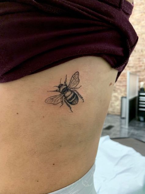 150+ Beautiful Bee Tattoos Designs With Meanings (2022) - TattoosBoyGirl Bee Tattoo Meaning, Small Bee Tattoo, Bumble Bee Tattoo, Bee Tattoo, Dainty Tattoos, Tattoo Designs And Meanings, Rib Tattoo, Simplistic Tattoos, The Bee