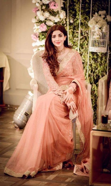 Marwa Hocane, भारतीय दुल्हन संबंधी, Mawra Hocane, डिज�ाइनर कपड़े, Sarees For Girls, Desi Wedding Dresses, Beautiful Sarees, Modern Saree, Fancy Sarees Party Wear