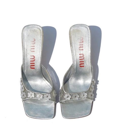 miu miu Build An Outfit, Vintage Miu Miu, Flower Heels, Funky Shoes, Miu Miu Shoes, Shoe Inspo, Swag Shoes, Shoe Closet, Pretty Shoes