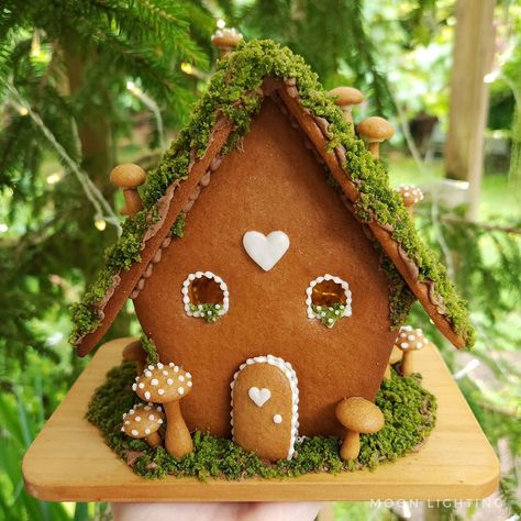 Last Christmas I made a (real) mossy gingerbread house and I've wanted to make a mini version ever since! The real one used spinach cake for the moss but the little one is all polymer clay. Both were inspired by @mustloveherbs' beautiful work. . . . . . . #gingerbreadhouse #miniaturegingerbreadhouse #moss #mossy #toadstools #amanitamuscaria #polymerclay #polymerclaygingerbreadhouse #mossygingerbreadhouse Spinach Cake, Gingerbread Houses, Last Christmas, Real One, Gingerbread House, Spinach, Little One, Gingerbread, Polymer Clay