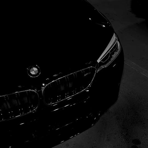 Black Bmw Aesthetic, Y2k Black Aesthetic, Matte Black Cars, Bmw Black, Black Headlights, Grey Car, Car Icons, White Car, Classy Cars