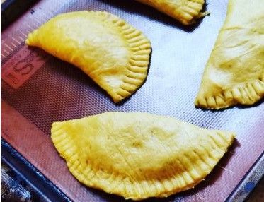 Gluten Free Jamaican Patties, Vegetarian Jamaican Patties, Jamaican Lentil Patties, Jamaican Banana Bread Recipe, How To Make Jamaican Beef Patties, Jamaica Beef Patty Recipe, Pepper Shrimp Recipe, Beef Patties Recipes, Jamaican Curry Powder