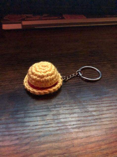 Crochet Anime One Piece, Red Crochet Amigurumi, One Piece Anime Gift Ideas, Yellow Things To Crochet, Crochet Anime Keychain, Anime Crochet Keychain, One Piece Diy Crafts, Anime Crochet Ideas, One Piece Crafts