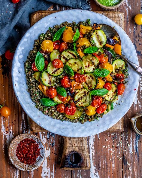 Roasted Vegetables Pesto Lentil Salad – Happy Skin Kitchen Pesto Lentils, 2023 Recipes, Grain Bowls, Meatless Mondays, Roasted Vegetable, Veggie Salad, Lentil Salad, Summer Dishes, Lentil Recipes