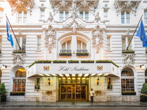 Courtyard Hotel, Hotel Monteleone, New Orleans Hotels, New Orleans French Quarter, Romantic Hotel, Romantic Weekend Getaways, Adventure Bucket List, Bourbon Street, Romantic Weekend