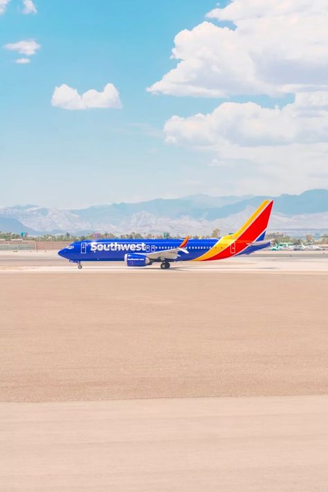 Southwest aircraft landing Coffee Summer, Airline Booking, Southwest Airlines, Airline Flights, Booking Flights, Vacation Mode, Cellphone Wallpaper, Travel Goals, Good Vibes Only