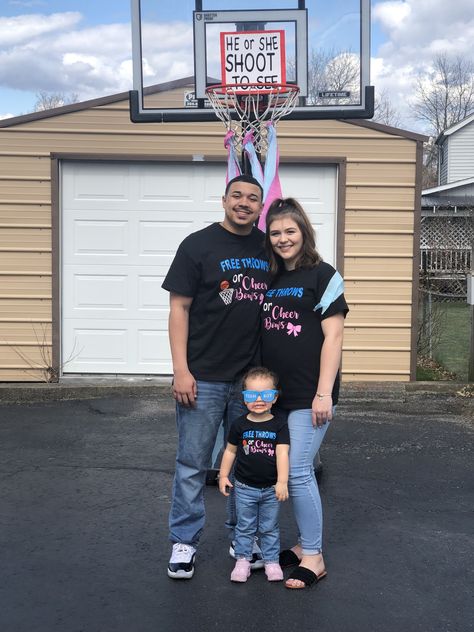 Gender Reveal Basketball Theme, Basketball Gender Reveal Ideas For Party, Fiesta Gender Reveal Party, Basketball Gender Reveal, Gender Reveal Outfits, Dope Pics, Baby Gender Reveal Party Decorations, Gender Reveal Party Games, Bow Gender Reveal