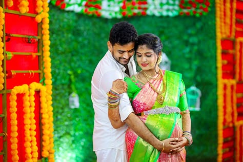 Seemantham Photos, Wedding Closeup, Bride Stills, Traditional Shoot, Dohale Jevan, Couple Maternity Poses, Indian Maternity, Bangle Ceremony, Babby Shower