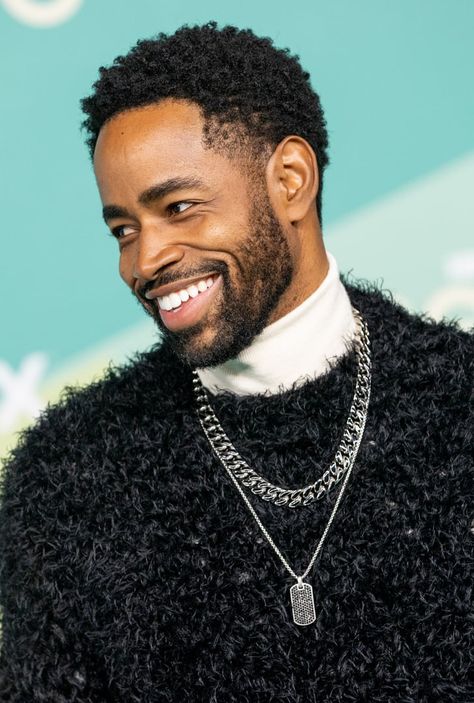 Jay Ellis Is Dominating TikTok — See His Best Videos Jay Ellis, Dancing Santa, Satisfying Things, Dark Skin Men, Best Videos, Black Actors, Celeb Crushes, Oddly Satisfying, Real Life Stories