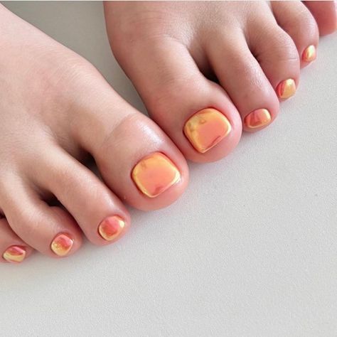 toenail designs, feet nails design, toe nail designs 2022, daisy toe nail art, cute toe nails white, cute toe nail colors, toe nail ideas 2022, feet nails manicure, toe nail designs summer 2022, toe nail designs, pedicure 2022, cute toe nail designs, summer toe nails, cute toe nail designs easy, cute toe nail designs for summer, daisy toe nails Orange Toe Nails Ideas, Pedicure Coral, Chrome Toe Nails, Orange Toe Nails, Cute Pedicure Designs, Green Toe Nails, Spirit Nails, Orange Chrome, Coral Nail