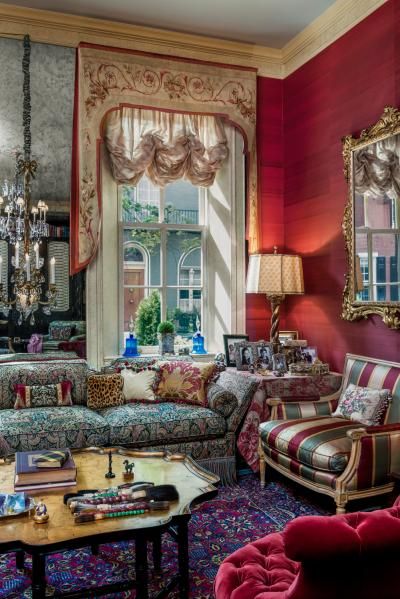 Delancey Place Townhouse by Eberlein Design Consultants Ltd. Traditional Boho, Victorian Home Decor, Contemporary Traditional, Casa Country, Classic Living Room, Victorian Furniture, Red Rooms, Dark Interiors, Maximalism