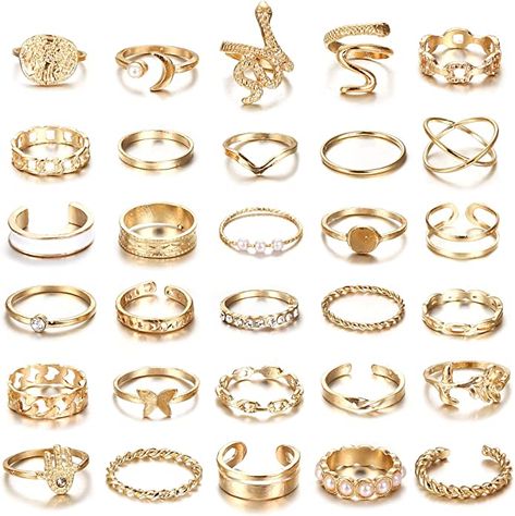 Gold rings perfect for stacking, gold is always best for summer😍 Rings Vintage Boho, Rings Pack, Rings Set For Women, Midi Rings Silver, Stile Hip Hop, Ring Sets Boho, Costume Jewelry Rings, Stacking Ring Set, Chevron Ring