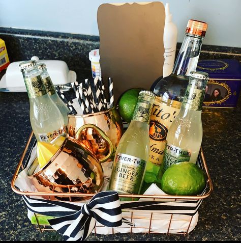 Liquor Bottle Gift Box Ideas, Bar Baskets Gift Ideas, Gin Hamper Basket Ideas, Liquor Birthday Gift Ideas, Boozy Gift Basket Ideas, Liquor Raffle Basket Ideas, Game Night Basket Ideas, Liquor Basket Ideas For Raffle, Mule Gift Basket