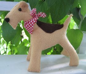 Baby Mobil, Soft Toy Patterns, Welsh Terrier, Needle Felting Tutorials, Fox Terriers, Wire Fox Terrier, Felt Dogs, Dog Crafts, Felt Patterns