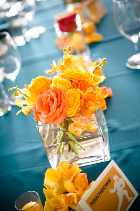 Yellow Roses Wedding, 21st Party, Rose Centerpieces, Modern Party, Dining Table Centerpiece, Roses Wedding, 16th Birthday Party, Canary Yellow, Orange And Yellow