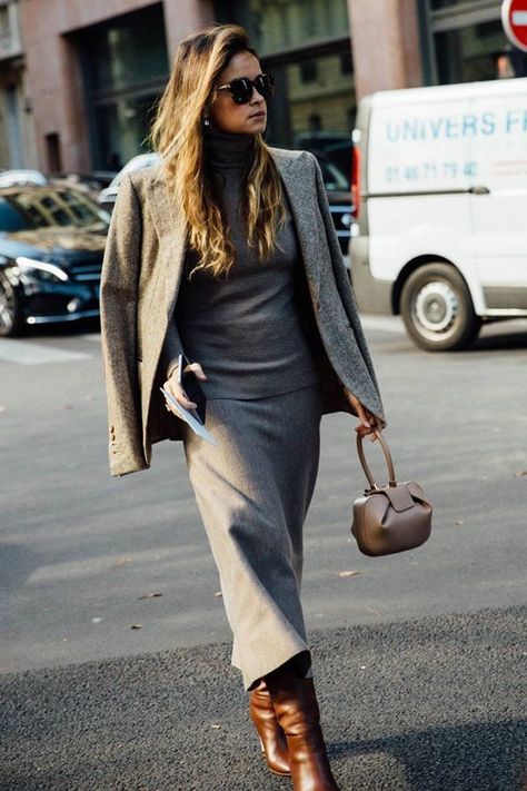 This winter, try an all grey outfit with brown boots. Let DailyDressMe help you find the perfect outfit for whatever the weather! dailydressme.com/ Charcoal Blazer, Blazer Outfits For Women, Miroslava Duma, Midi Skirt Outfit, Work Chic, Paris Fashion Week Street Style, Celeb Style, Dope Fashion, Grey Blazer