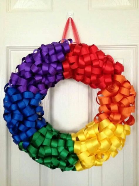 ♥ Colors of the Rainbow Skittles Rainbow, Trophy Ideas, Art Gala, Birthday Ribbon, Rainbow Wreath, Ideas Cumpleaños, Homemade Wreaths, Rainbow Order, Rainbow Colour