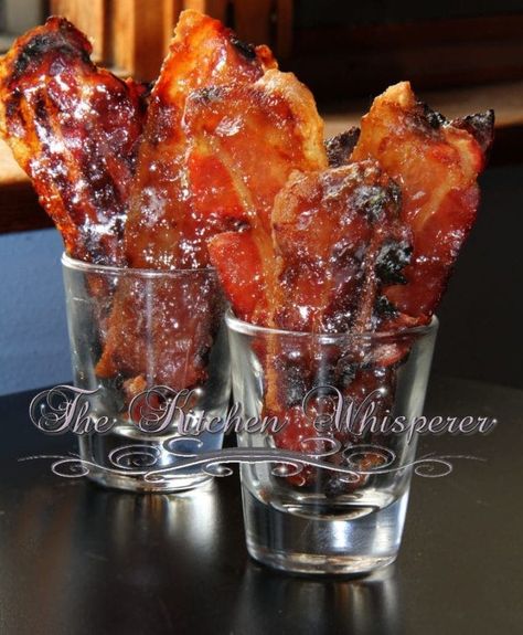 Chocolate Writing, Bacon Snacks, Bourbon Bacon, Bourbon Tasting, Fingerfood Party, Bacon Appetizers, Candied Bacon, Maple Bacon, Sugar Maple