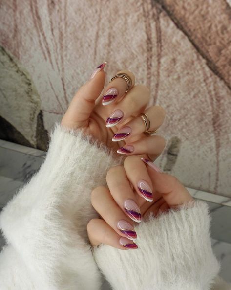 Round Shaped Nails, November Nails Fall, Do It Yourself Nails, November Nail Designs, Boutique Nails, November Nails, Plaid Nails, Almond Shape Nails, Striped Nails