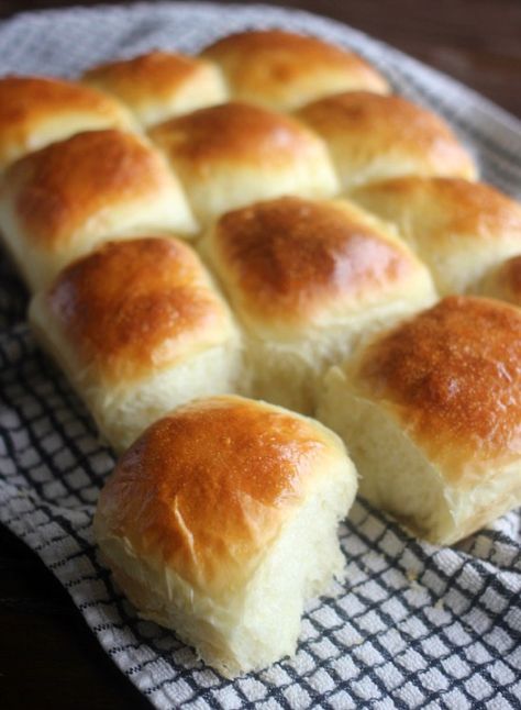 Soft Yeast Rolls Recipe, Soft Yeast Rolls, Savory Bakes, Easy Yeast Rolls, Baker Bettie, Yeast Rolls Recipe, Buttery Rolls, Pizza Roll, Thanksgiving 2023