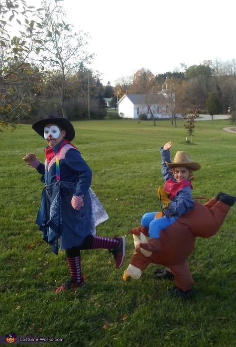 Bull Rider Costume, Rodeo Clown Costume, Rodeo Costume, Clown Costume Diy, Work Costumes, Homemade Costumes For Kids, Rodeo Clown, Clown Costumes, Clown Halloween Costumes