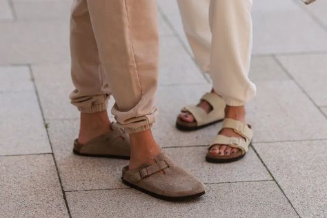 How Birkenstock Boston Clogs Became a Commodity - The New York Times Boston Clogs, Boston Fashion, Suede Outfit, Two Strap Sandals, Trendy Sandals, Closed Toe Sandals, Phoebe Philo, Birkenstock Sandals, Stylish Sandals