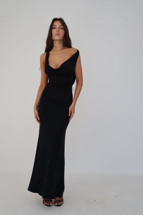 Mirror Palais, Cowl Dress, Full Length Gowns, Silk Knit, Body Fit, Halter Formal Dress, Mermaid Formal Dress, Cowl Neck, Knit Jersey