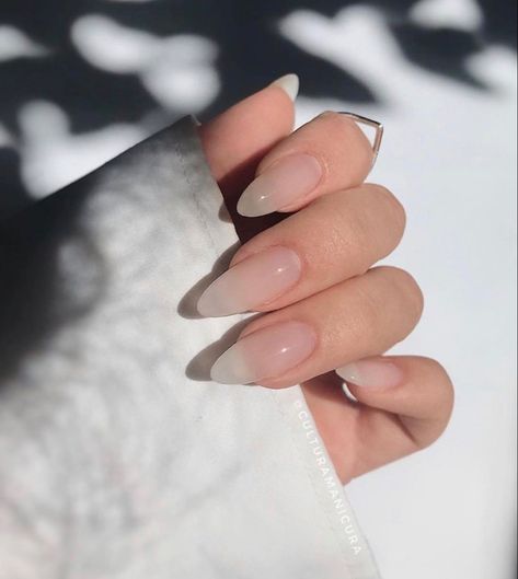 Natural Acrylic Nails, Clear Acrylic Nails, Nail Board, Milky Nails, Easy Nails, Transparent Nails, Makijaż Smokey Eye, Nail Swag, Oval Nails