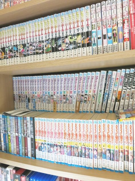 Manga Cafe, Book Anime, Food With Friends, Read Anime, Reading Manga, Anime Book, Manga Books, Manga Cosplay, Waiting Rooms