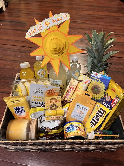 Sunshine basket Sunshine Gift Basket, Happy Basket, Sunshine Basket, Basket Of Sunshine, Summer Gift Baskets, Gift Of Time, Hello Sunshine, Burts Bees, Summer Gift