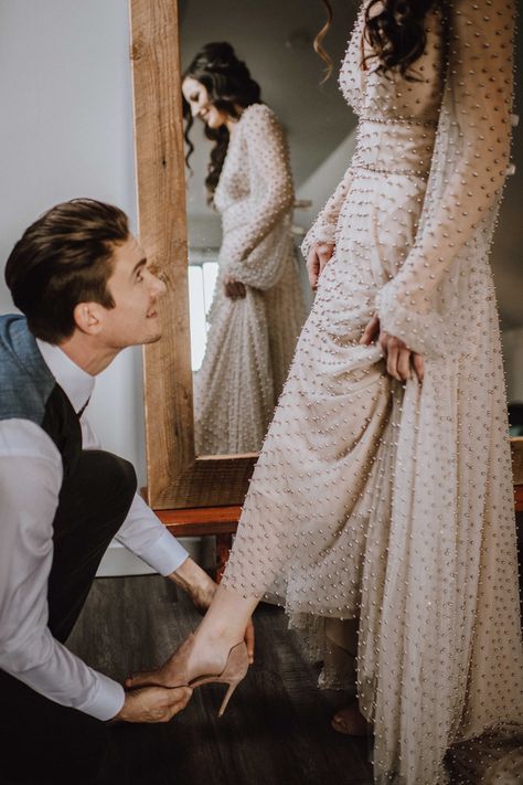 Creative getting ready shot of the bride + groom | Image by Tulle + Tweed Photography #weddingideas #weddingdress #vintagewedding #weddingcolors #weddingrings #weddingplanning Getting Ready Together, Rustic Eclectic, Wedding Shot List, Bride And Groom Outfits, Rustic Winter Wedding, Elopement Wedding Photography, Getting Ready Wedding, Groom Getting Ready, Winter Wedding Inspiration