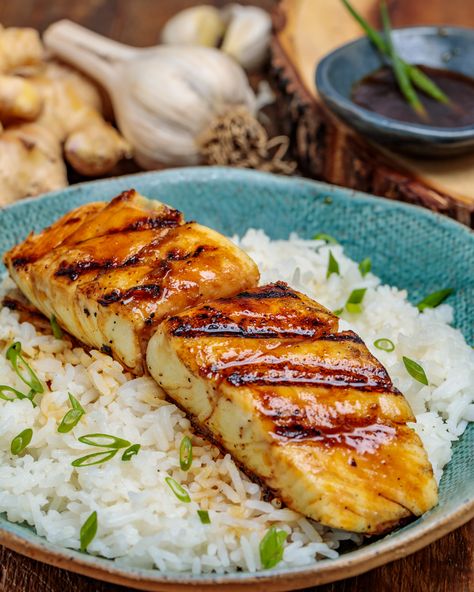 Chargrilled Ginger Glazed Halibut | Southern FATTY Halibut Steak Recipe, Halibut Recipes Healthy, Grilled Halibut Recipes, Ginger Glaze, Grilled Halibut, Halibut Recipes, Grilling Sides, Yummy Seafood, Lemon Ginger