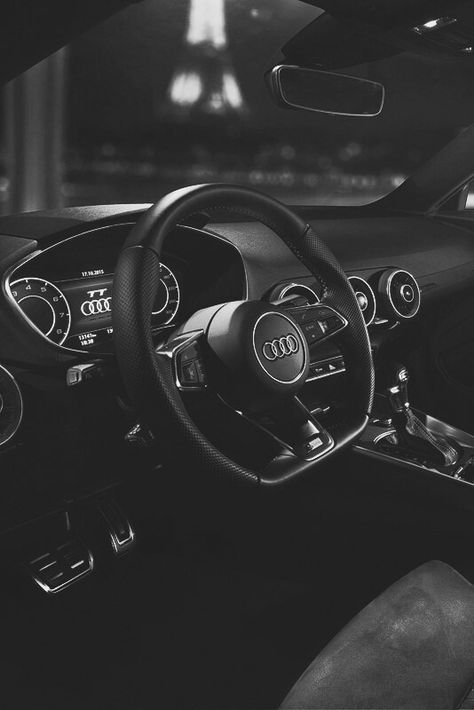 Audi Tt Interior, Audi R8 V10 Plus, Car Food, Audi Car, Inside Car, Audi R8 V10, Lux Cars, Audi Rs, Audi Cars