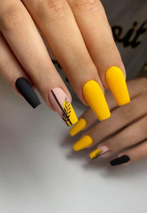 Black Rainbow Nails, Finger Paints, Yellow Nails Design, Simple Nail Art Designs, Trendy Nail Art, Yellow Nails, Hot Nails, Dope Nails, Short Acrylic Nails