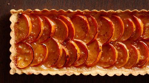 Spiced Persimmon Tart with Brandy Mascarpone Mascarpone Recipe, Mascarpone Recipes, Persimmon Recipes, Fun Thanksgiving Desserts, Tart Baking, Thanksgiving Food Desserts, Fruit Tart, Thanksgiving Desserts, Tart Recipes