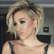 Bob Styling, Pixie Cut With Long Bangs, Latest Bob Hairstyles, Platinum Hair Color, Inverted Bob Hairstyles, Textured Bob, Platinum Hair, Bob Haircuts For Women, Penteado Cabelo Curto